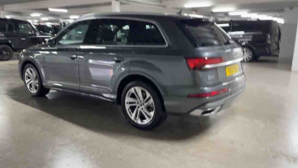 More views of Audi Q7