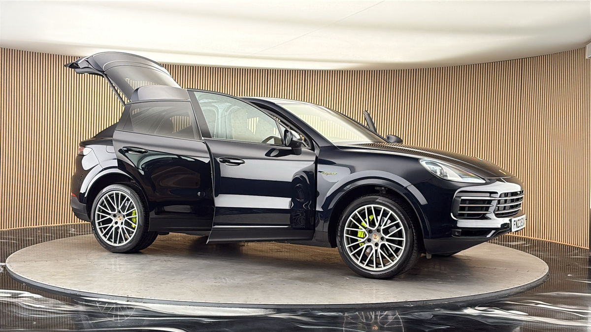 More views of Porsche Cayenne
