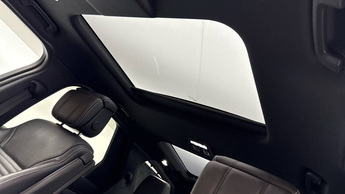 Land Rover Discovery Image 6