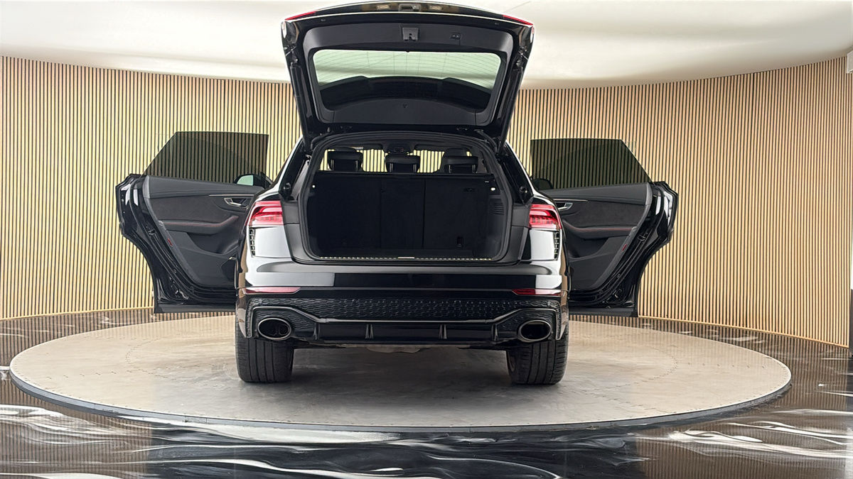 More views of Audi RSQ8