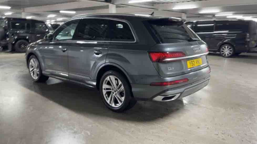 More views of Audi Q7