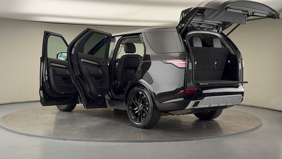 More views of Land Rover Discovery
