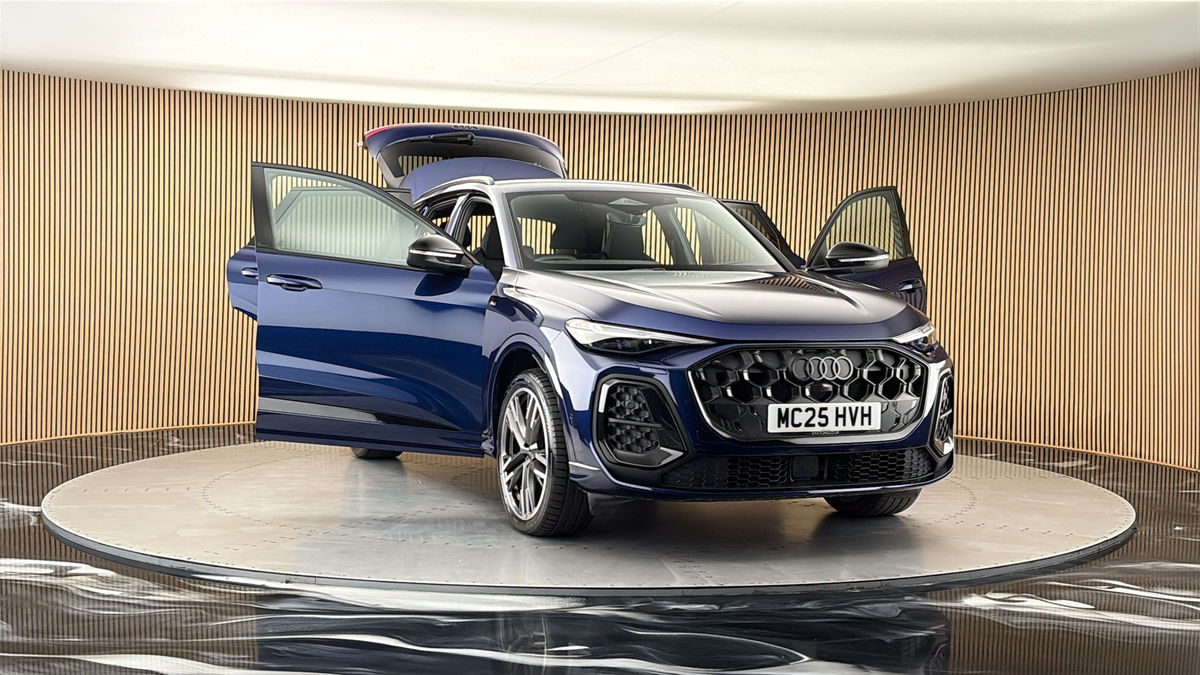 More views of Audi Q5