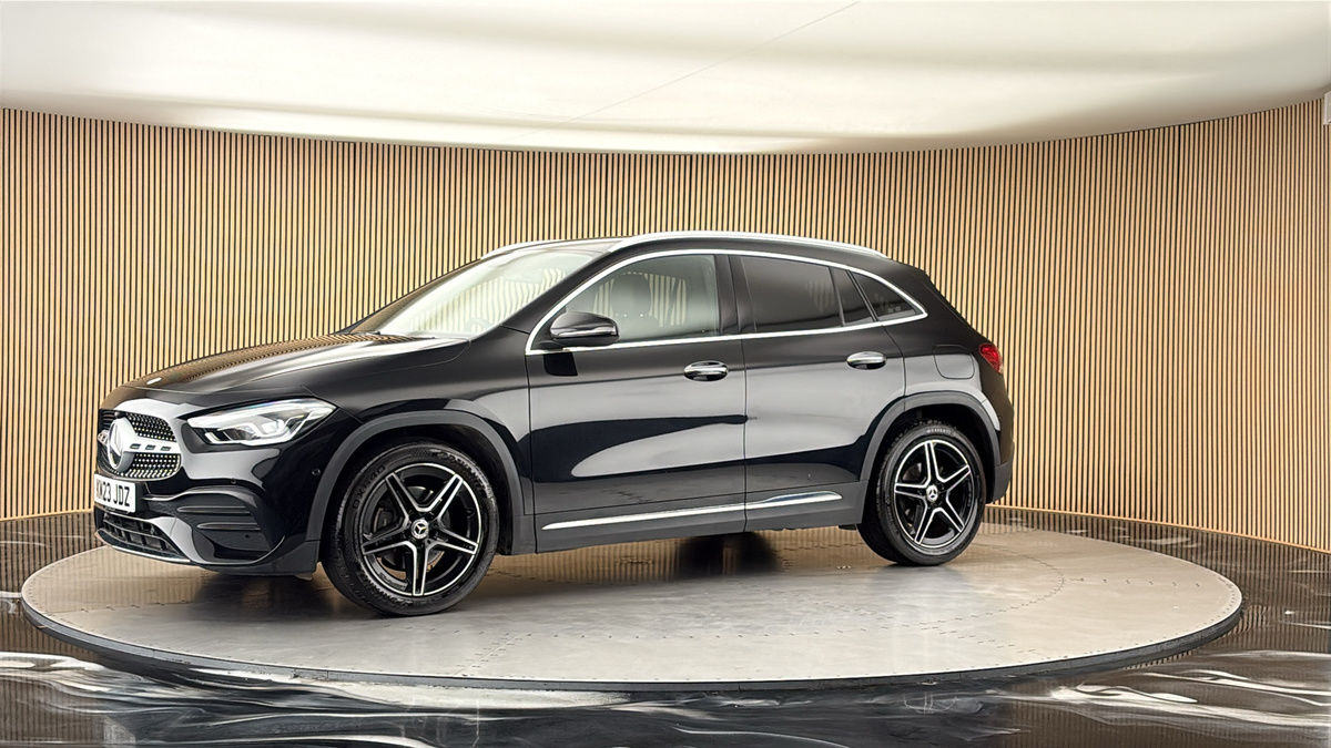 More views of Mercedes-Benz GLA