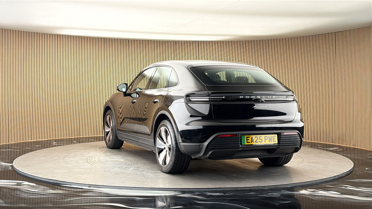 More views of Porsche Macan
