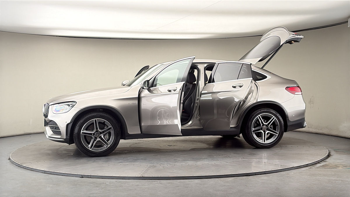 More views of Mercedes-Benz GLC