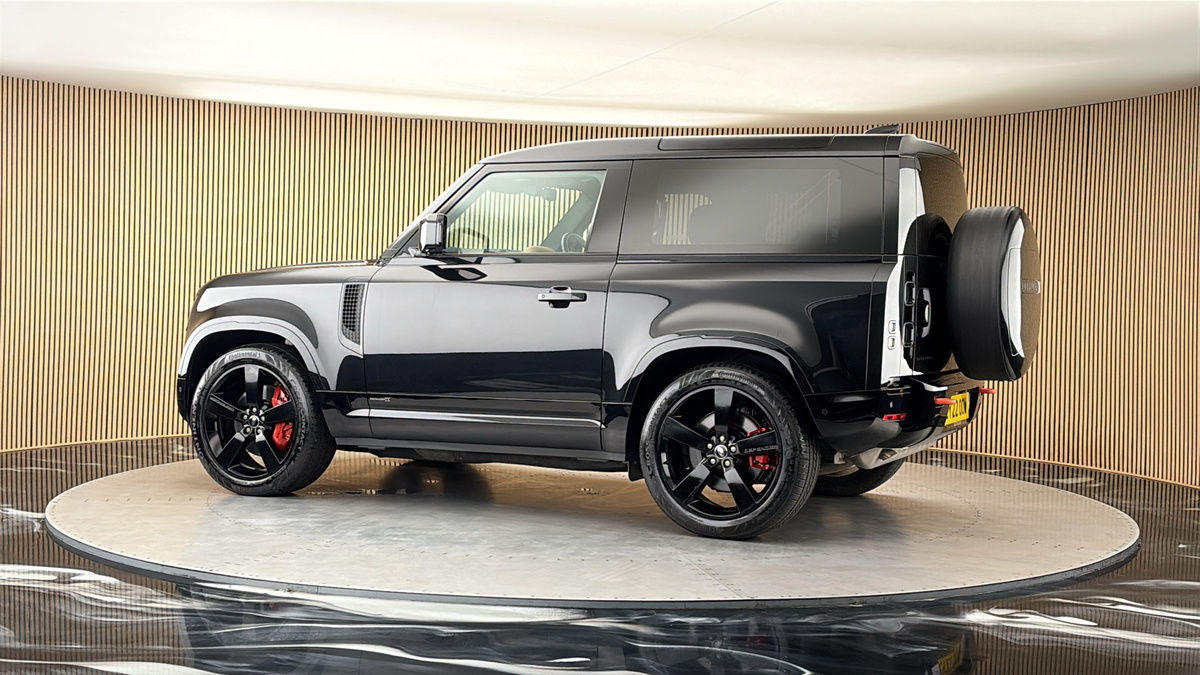 More views of Land Rover Defender 90