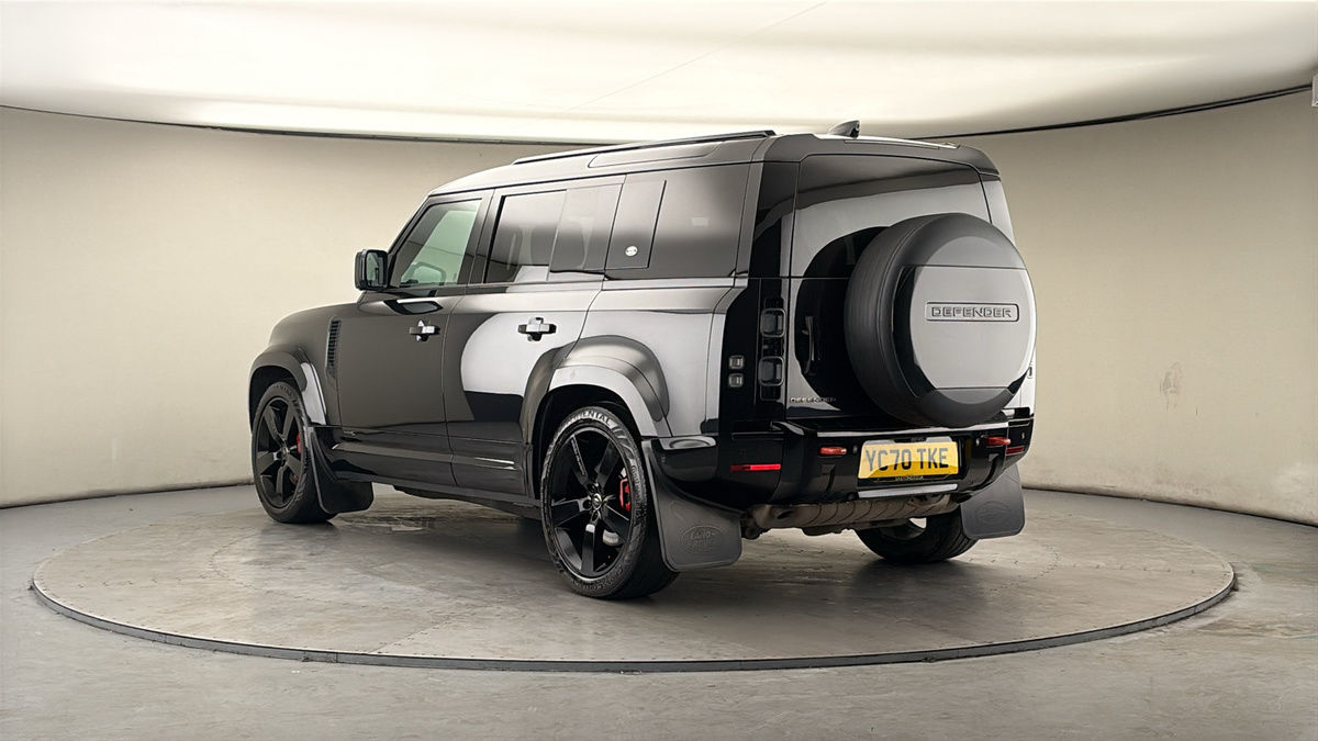 Land Rover Defender 110 Image 2