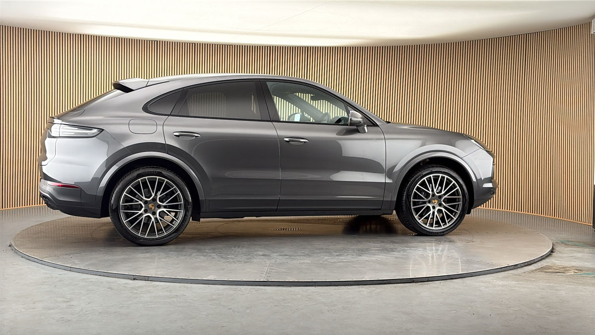 More views of Porsche Cayenne