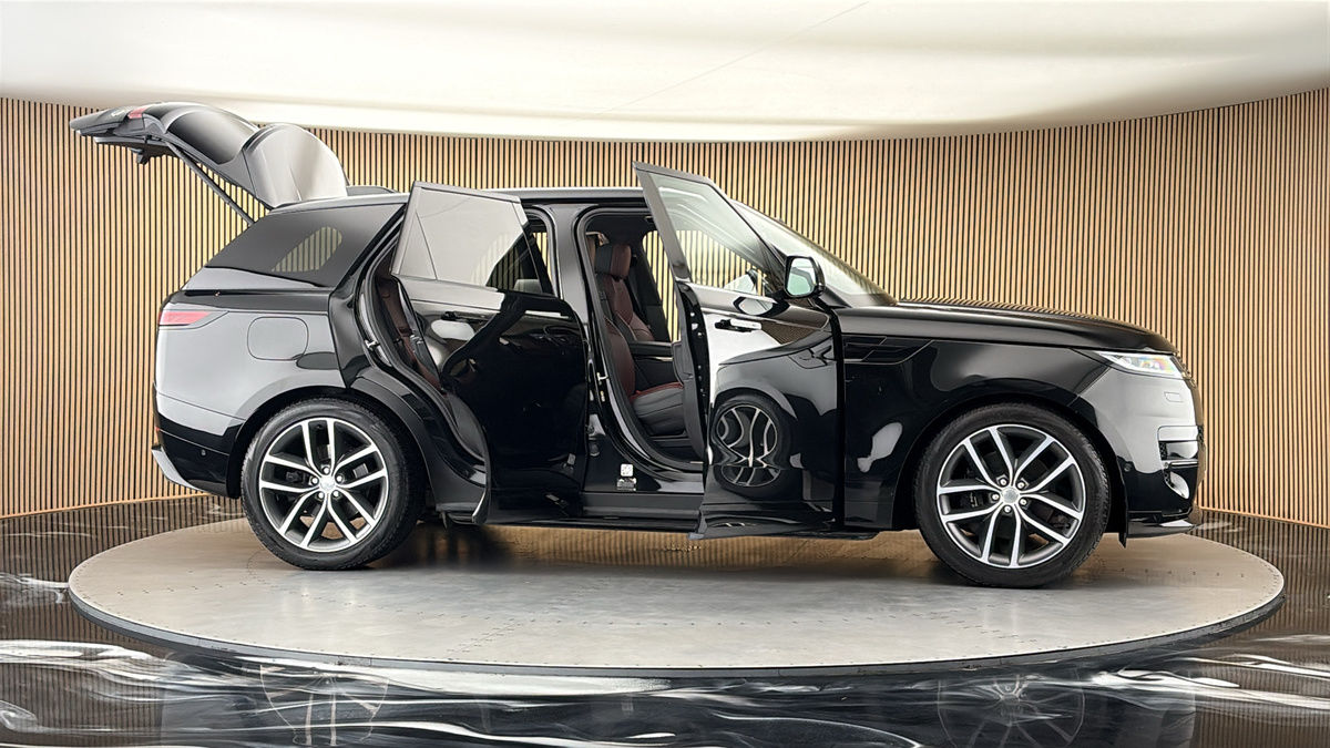 More views of Land Rover Range Rover Sport