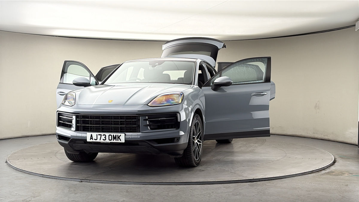 More views of Porsche Cayenne