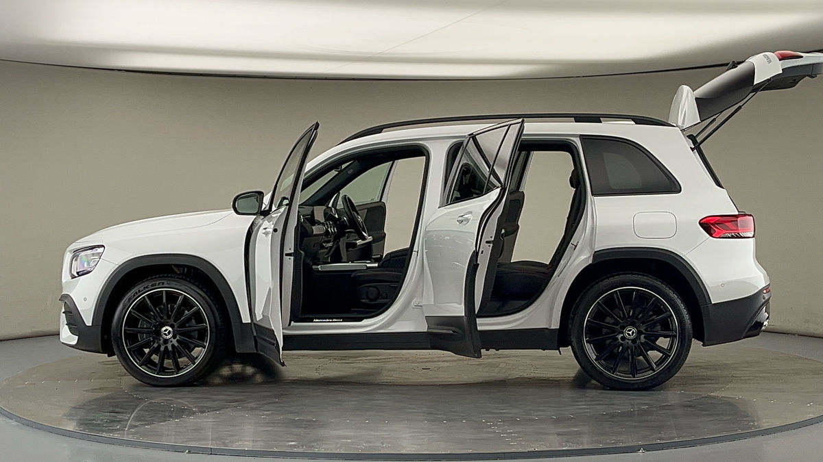 More views of Mercedes-Benz GLB