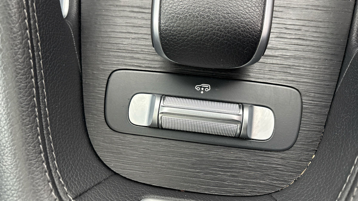 Mercedes-Benz GLE Image 29