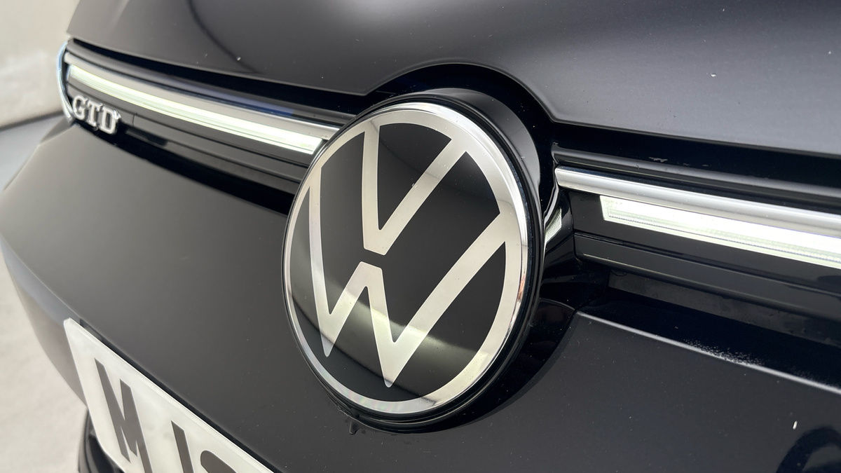 Volkswagen Golf Image 24