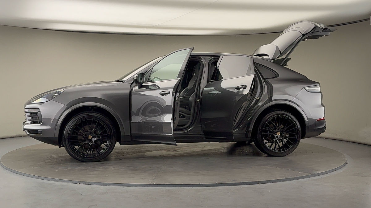 More views of Porsche Cayenne