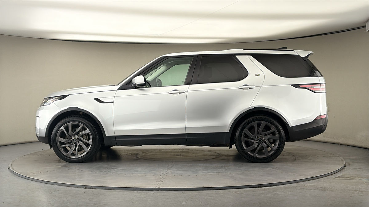 More views of Land Rover Discovery