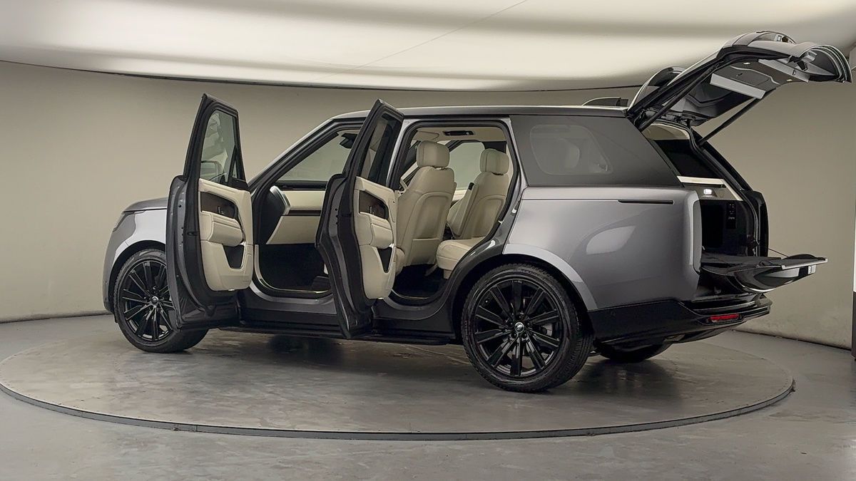 More views of Land Rover Range Rover