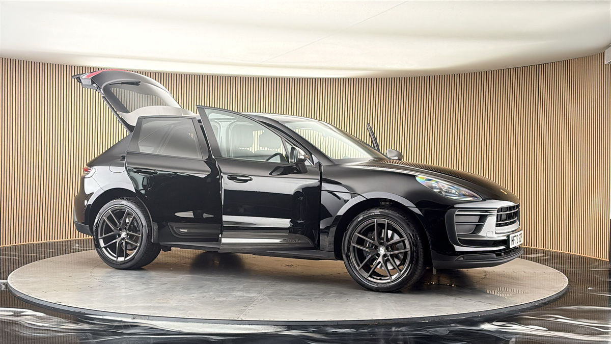More views of Porsche Macan