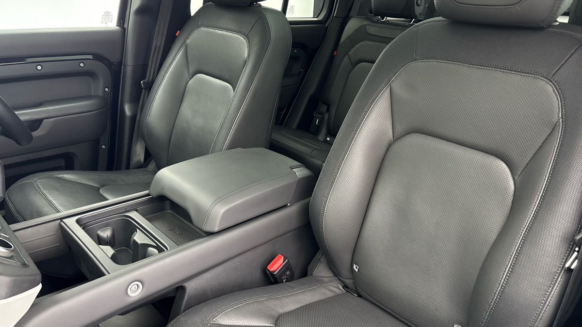 Land Rover Defender 110 Urban Image 7