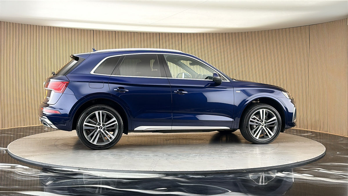 More views of Audi Q5