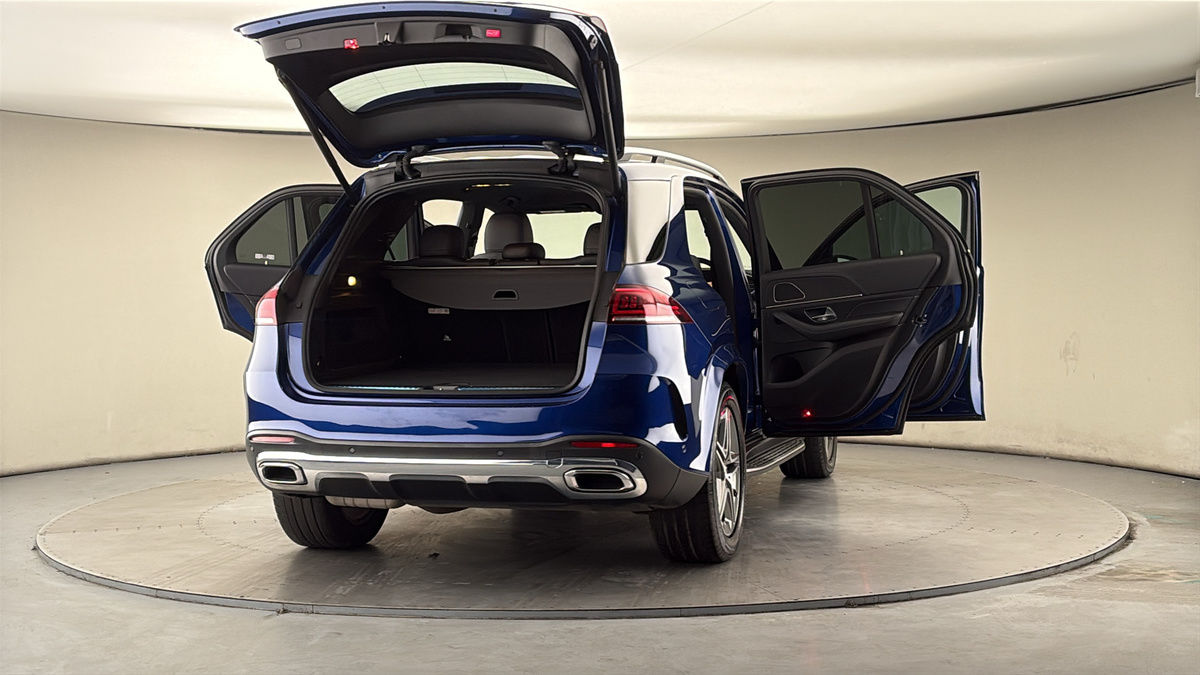 More views of Mercedes-Benz GLE