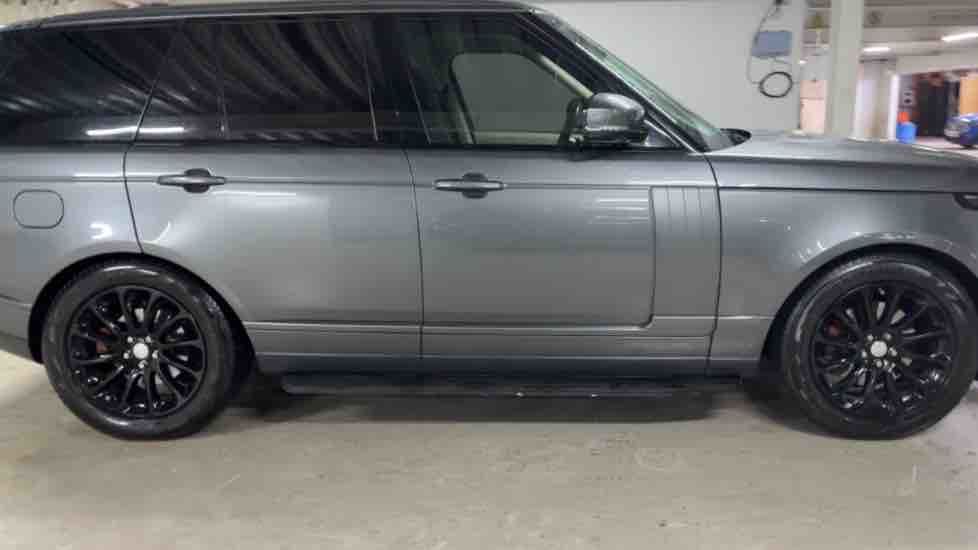 More views of Land Rover Range Rover