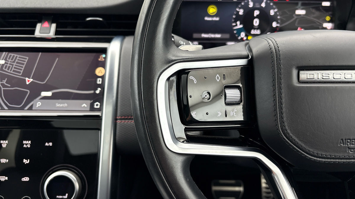 Land Rover Discovery Sport Image 13