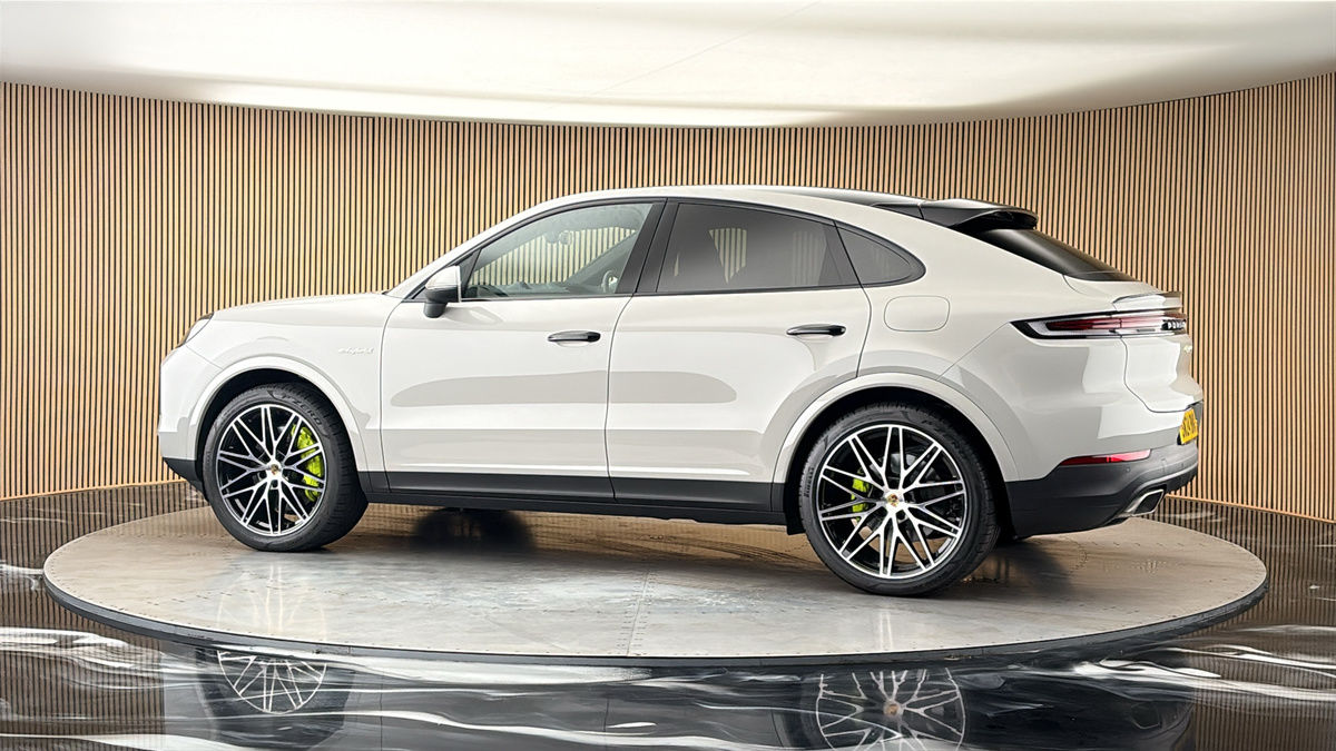 More views of Porsche Cayenne