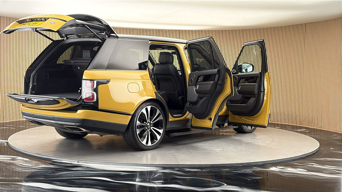 More views of Land Rover Range Rover