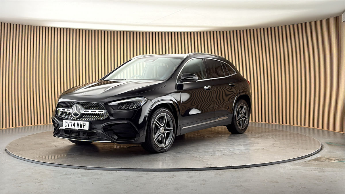 More views of Mercedes-Benz GLA