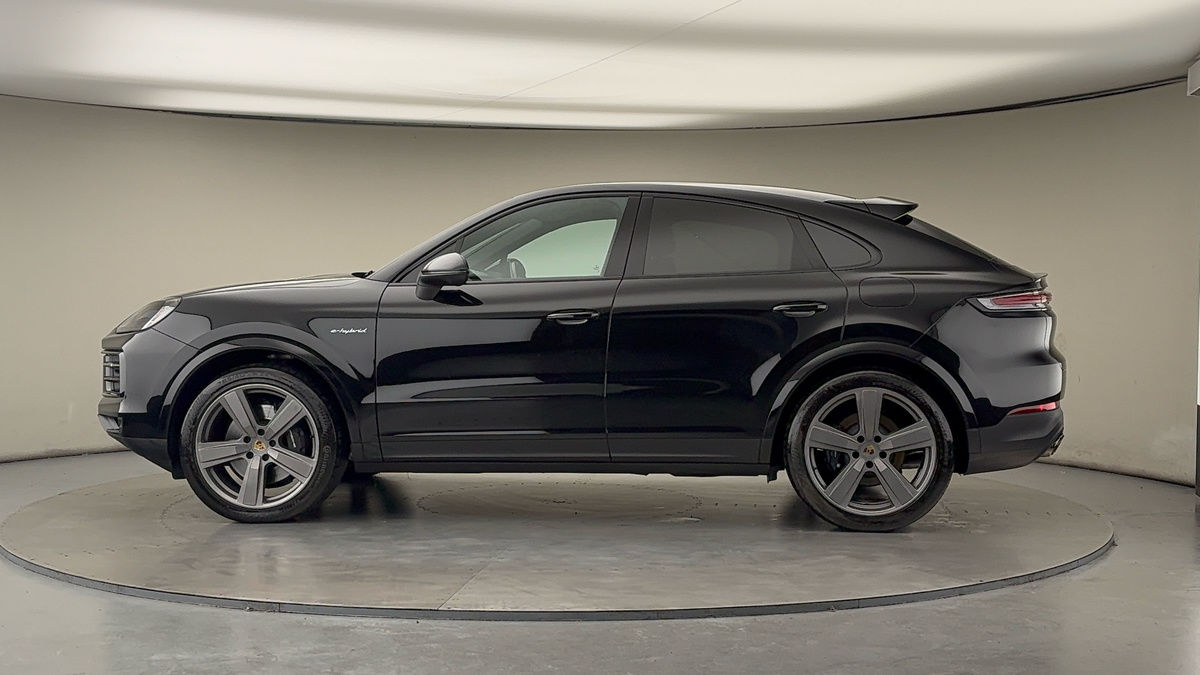 More views of Porsche Cayenne