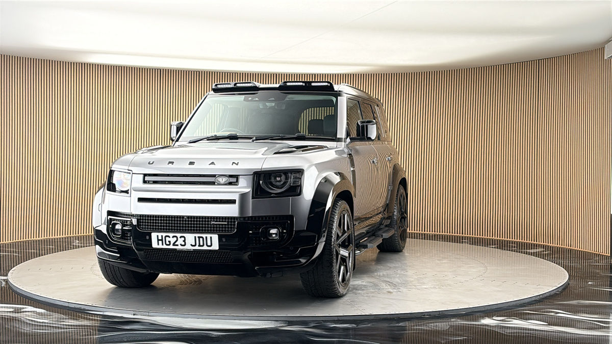 More views of Land Rover Defender 110
