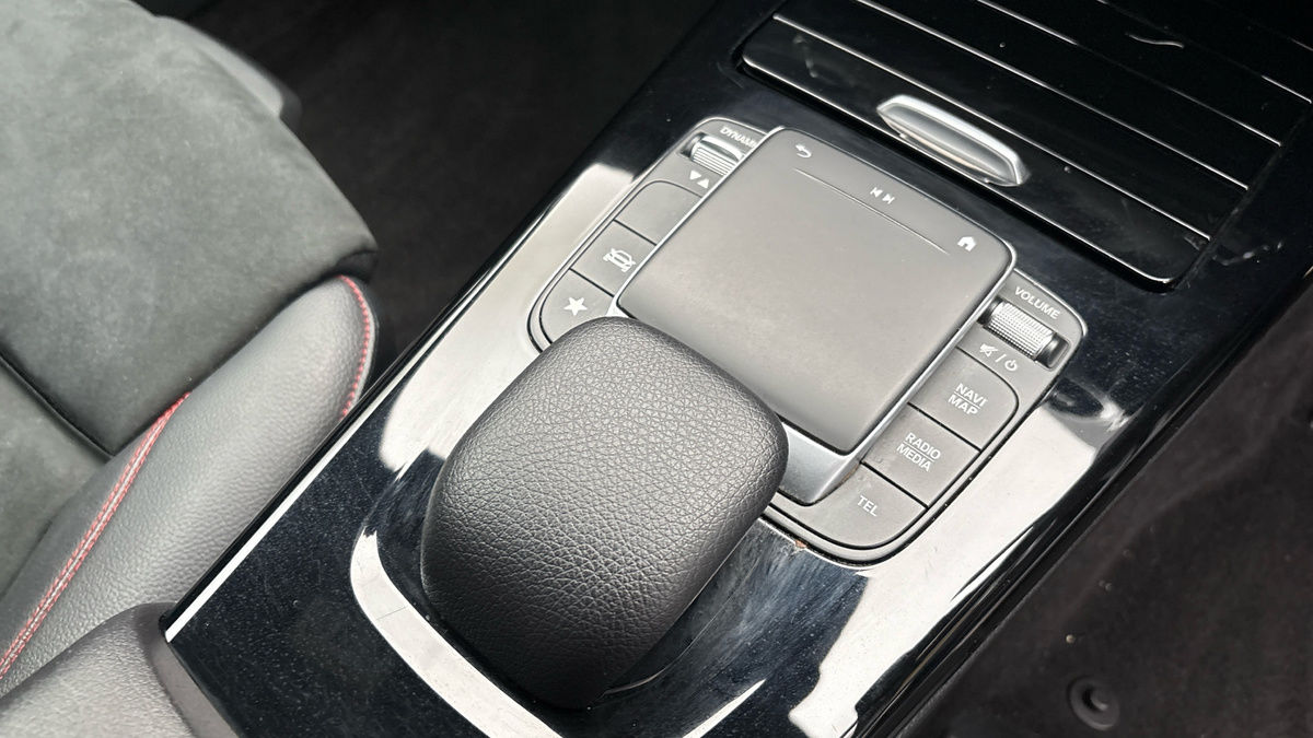 Mercedes-Benz A Class Image 25