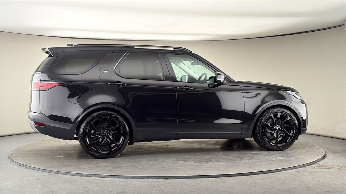 More views of Land Rover Discovery