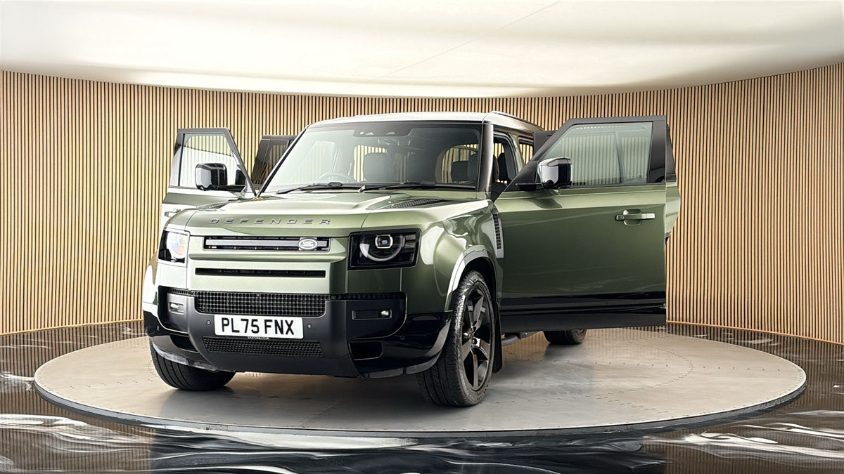 More views of Land Rover Defender 110