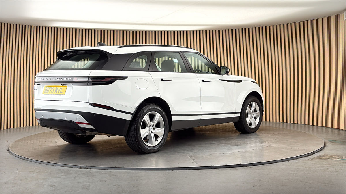 Land Rover Range Rover Velar Image 21