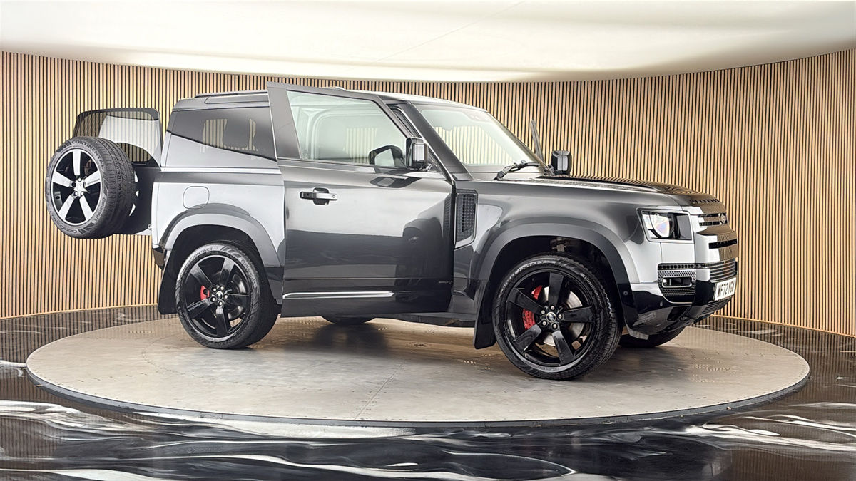 More views of Land Rover Defender 90