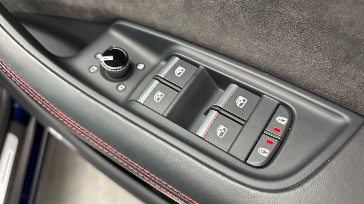 Audi RSQ8 Image 58