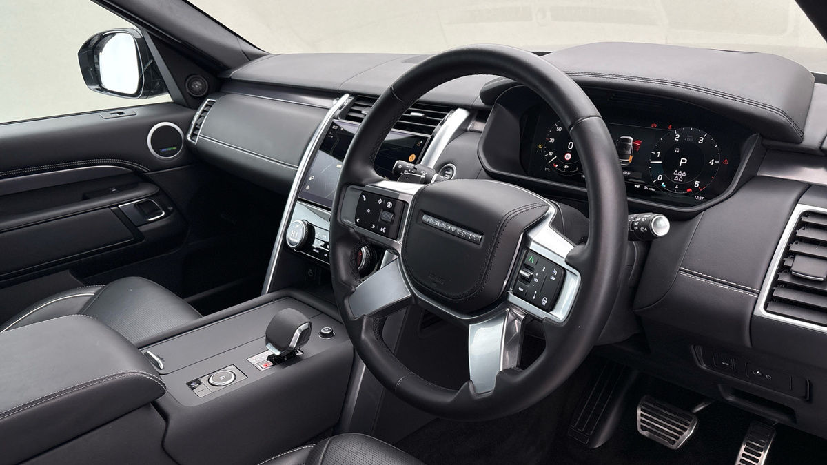 Land Rover Discovery Image 5