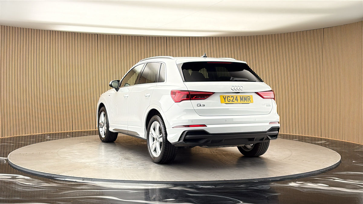 More views of Audi Q3