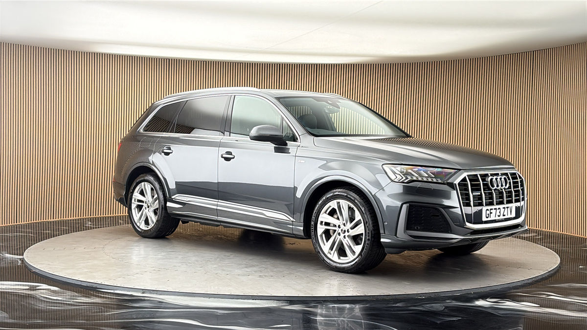More views of Audi Q7