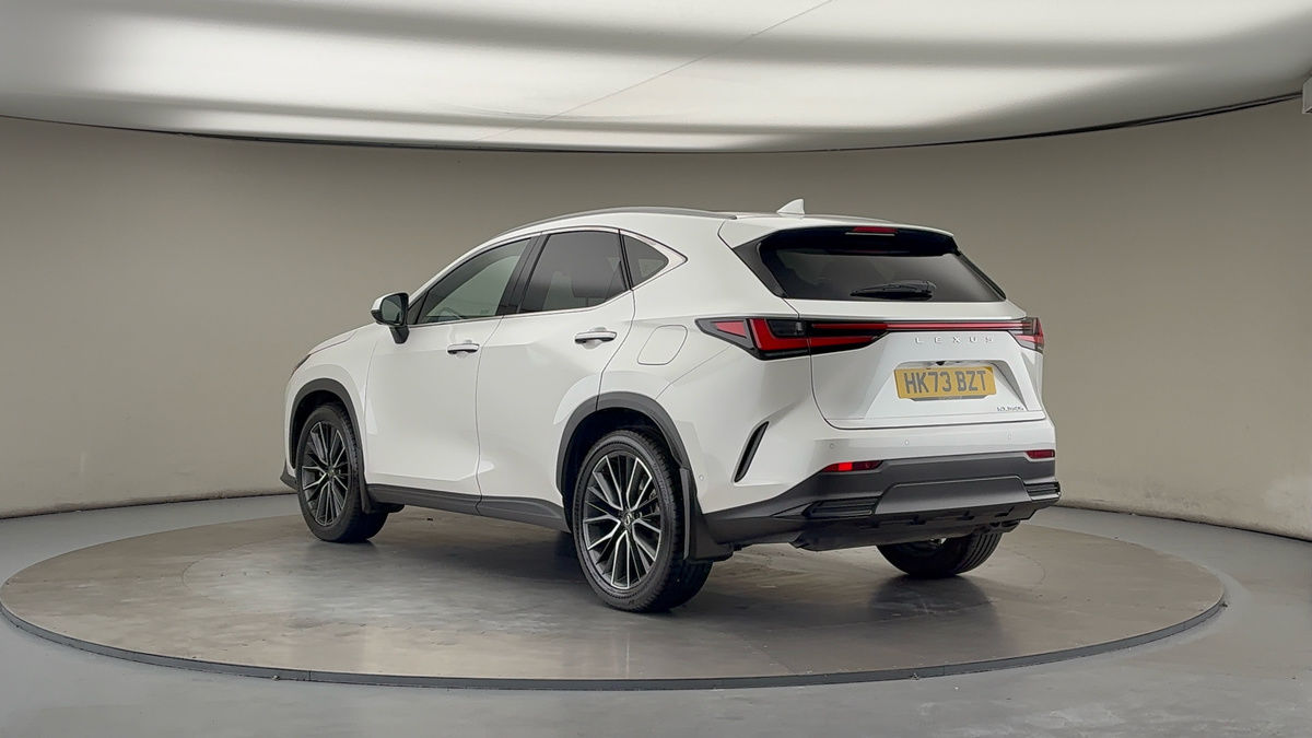 Lexus NX Image 2