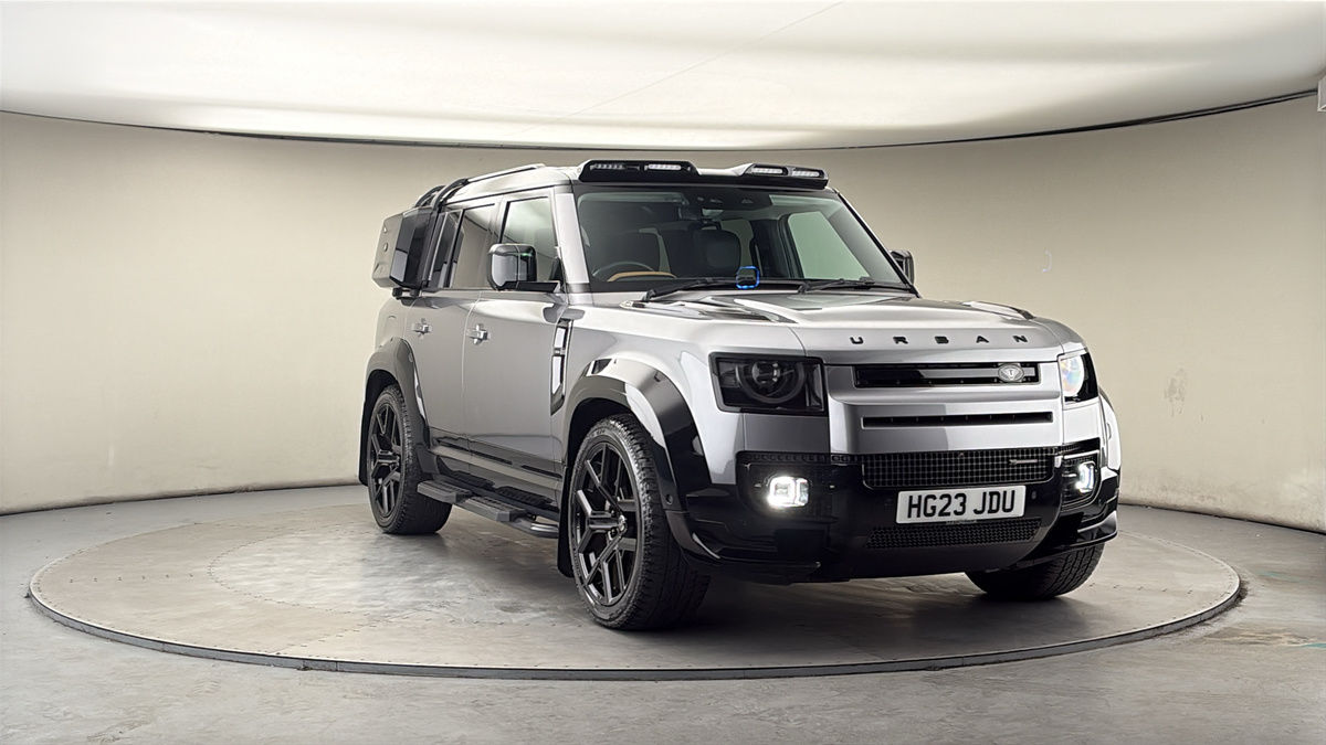 More views of Land Rover Defender 110