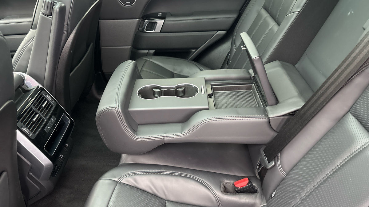 Land Rover Range Rover Sport Image 9