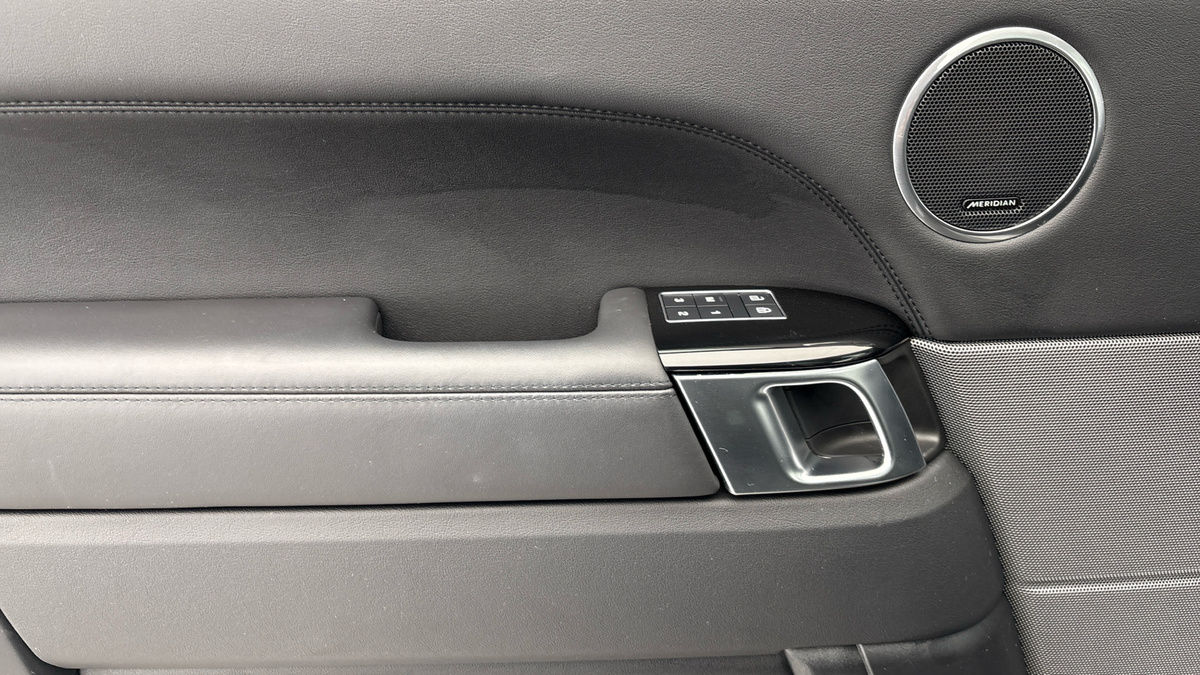 Land Rover Range Rover Sport Image 19