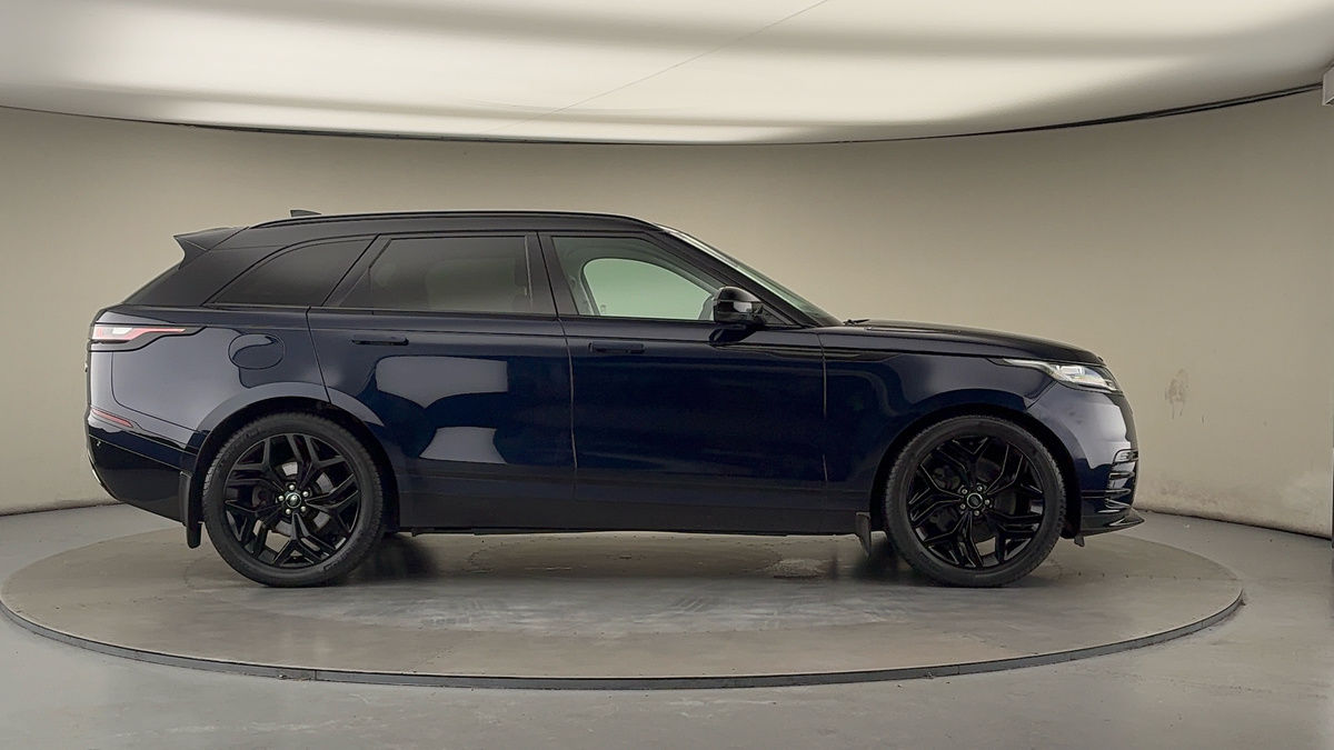 Land Rover Range Rover Velar Image 16