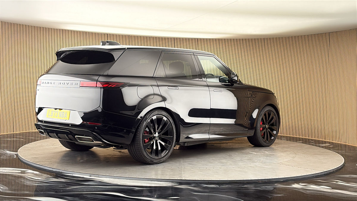 Land Rover Range Rover Sport Image 21