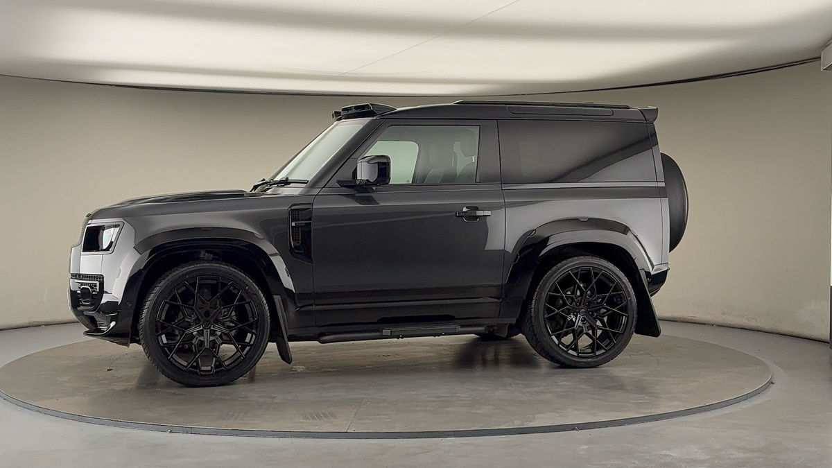 More views of Land Rover Defender 90
