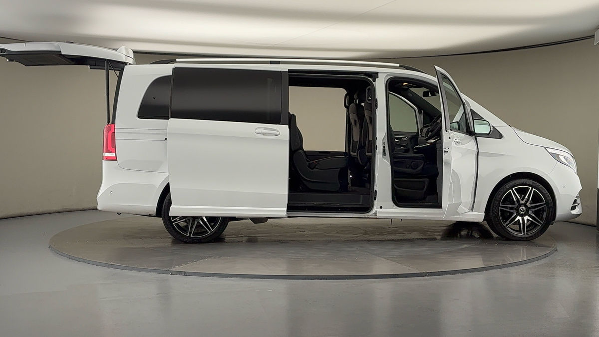 More views of Mercedes-Benz V Class