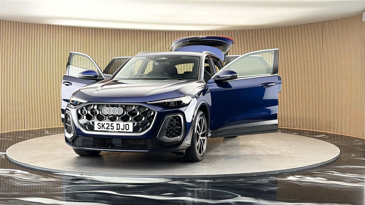 More views of Audi Q5